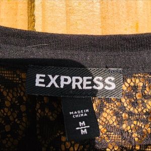 Express sequin T